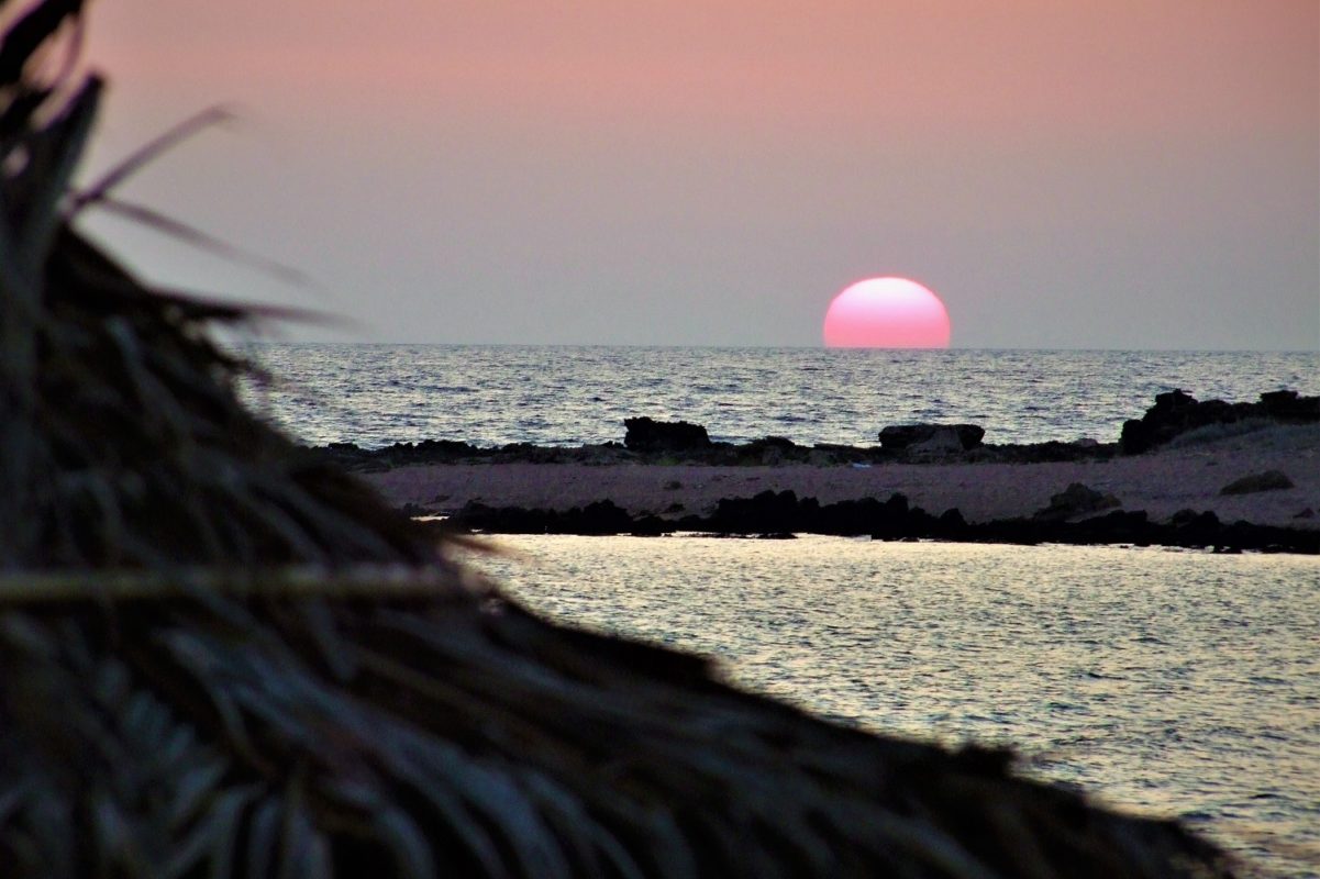navarino romanou beach sunset