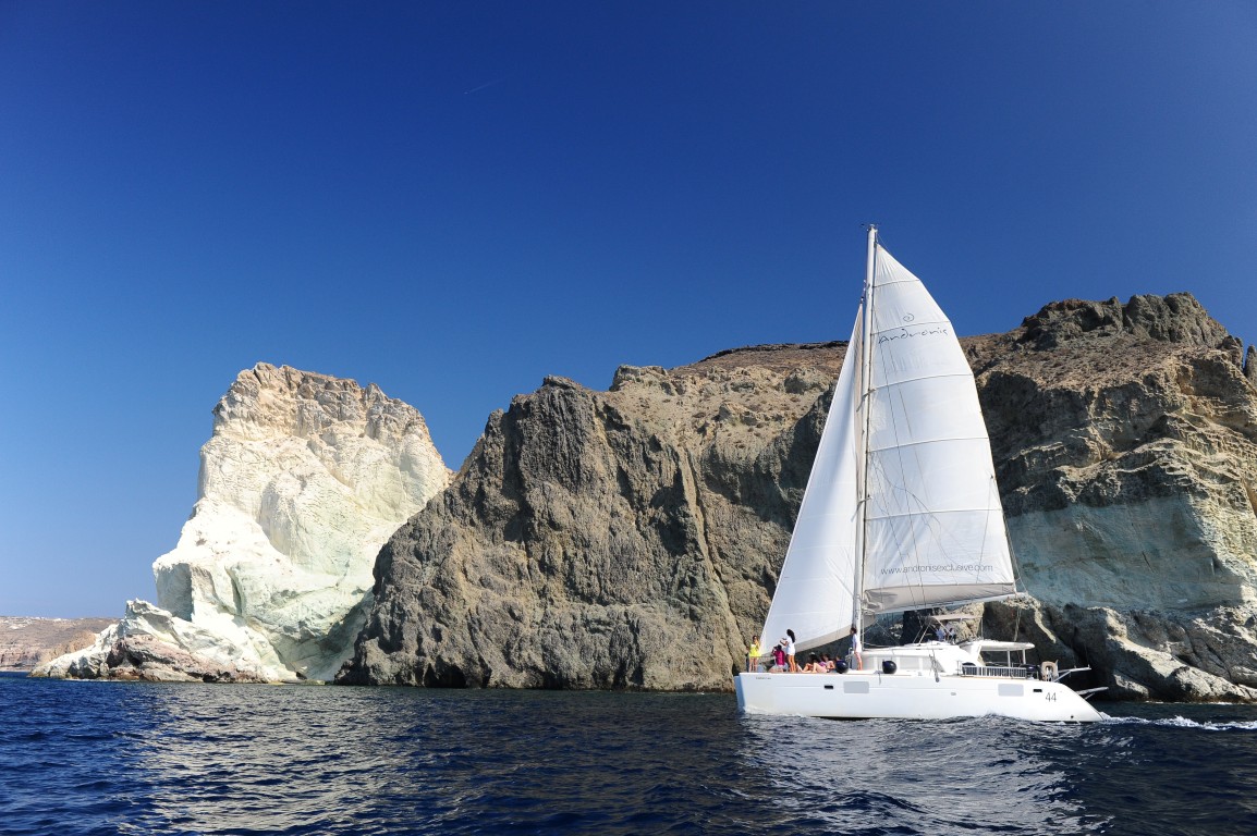 sailing santorini greek islands
