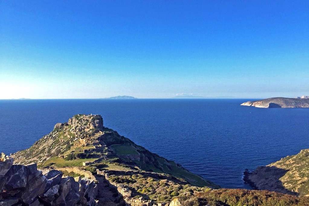 hiking amorgos greek islands